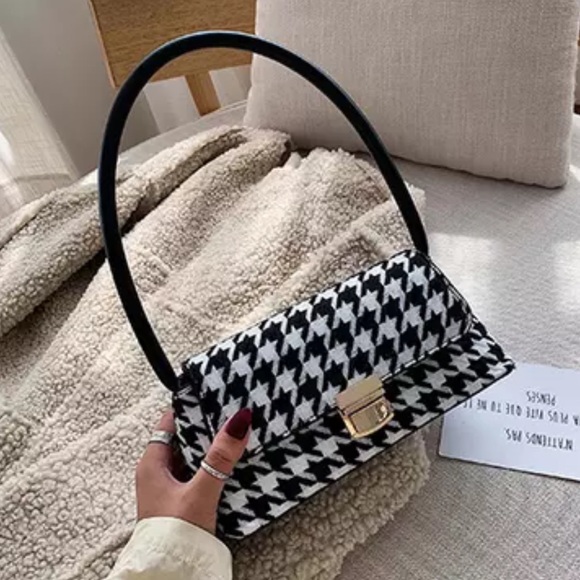 Handbags - ✨🆕 LAST 1 “Lola” vintage purse